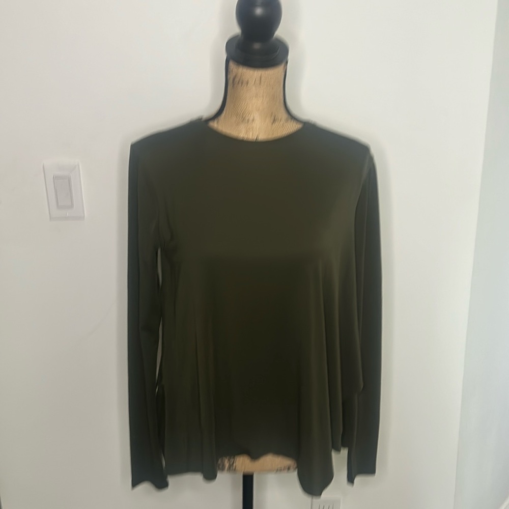 Lululemon Top NEVER WORN!!!